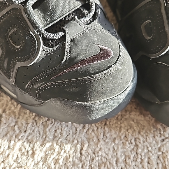 Nike Black Athletic Shoes - Picture 7 of 7